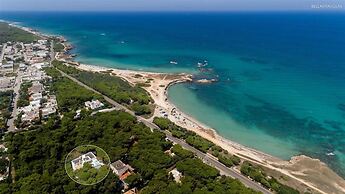 1675 Masseria Villa in Torre Specchia Ruggeri