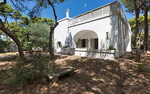 1675 Masseria Villa in Torre Specchia Ruggeri