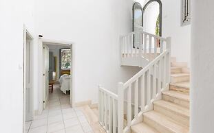 1675 Masseria Villa in Torre Specchia Ruggeri