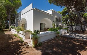 1675 Masseria Villa in Torre Specchia Ruggeri