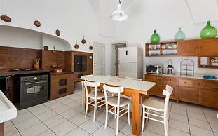 1675 Masseria Villa in Torre Specchia Ruggeri