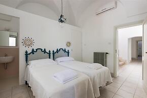 1675 Masseria Villa in Torre Specchia Ruggeri