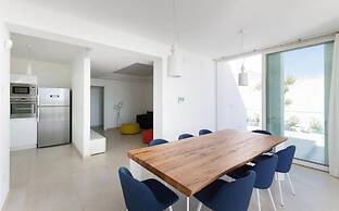 2083 Villa Gea in Matino