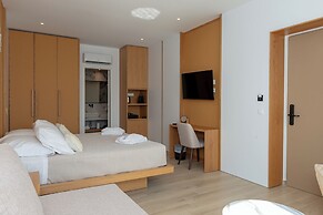 The 12th City Hotel