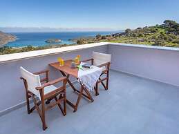 Mesmerising Villa in Plaka Elounda With Pool