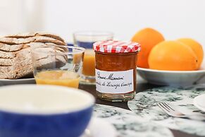 Castelo Typical by Homing