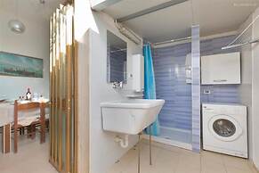 1826 Villetta Solaire