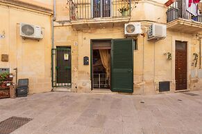 2417 Dimora Santa Croce by Barbarhouse