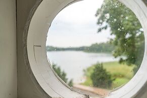 Gorgeous Villa Funkis Strömmen by Sea