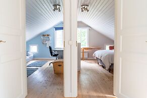 Gorgeous Villa Funkis Strömmen by Sea