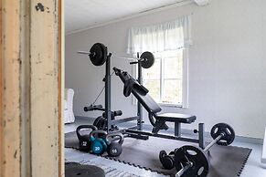 Gorgeous Villa Funkis Strömmen by Sea