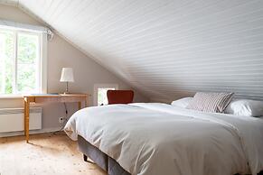 Gorgeous Villa Funkis Strömmen by Sea