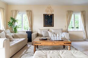 Gorgeous Villa Funkis Strömmen by Sea