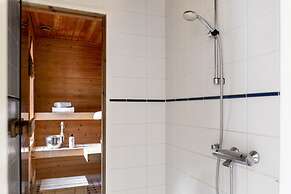 Gorgeous Villa Funkis Strömmen by Sea