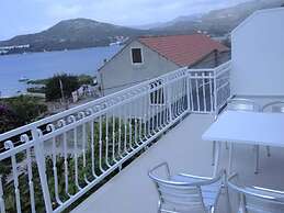 Apartments Marija Slano- Two-bedroom Apartment With Balcony and Sea Vi