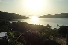 Apartments Marija Slano- Two-bedroom Apartment With Balcony and Sea Vi