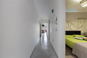 2060 Villetta Krystle