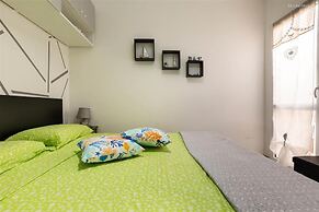 2060 Villetta Krystle