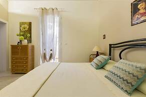 1059 Villa Ariel in Torre Lapillo