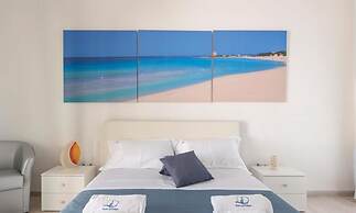 1281 B B Dreams and Delights - Street View Camera Familiare