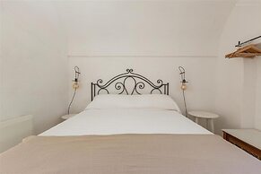 2410 Tenuta dei Fragni by Perle di Puglia