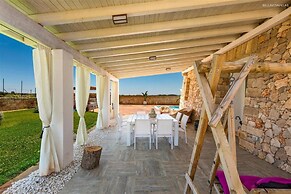 777 Rifinita Villa con Piscina a Presicce