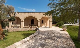 1173 Villa Satis in Casarano