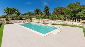 2061 Villa Trulli Natura by Perle di Puglia