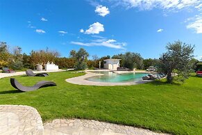 1738 Tenuta Degli Ulivi