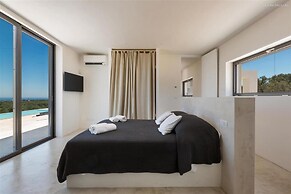 1667 Villa La Linda in Carovigno