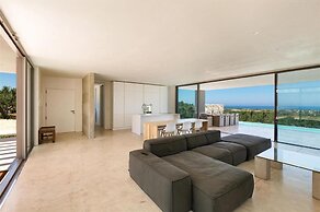 1667 Villa La Linda in Carovigno