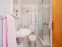 Adorable Apartment With Swimming Pool and Terrace