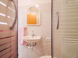 Adorable Apartment With Swimming Pool and Terrace