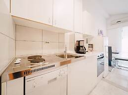 Adorable Apartment With Swimming Pool and Terrace