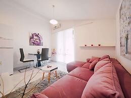 Adorable Apartment With Swimming Pool and Terrace