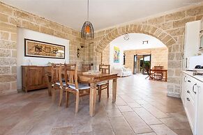 296 Casale Tipico con Piscina a Santa Maria al Bagno