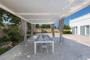 1695 Villa Albarosa in Ruffano