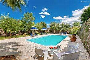 1966 Villa Medici Alla Macchia by Perle di Puglia