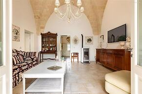 1966 Villa Medici Alla Macchia by Perle di Puglia