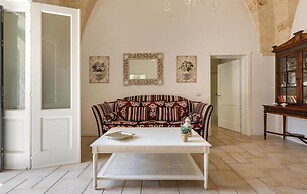 1966 Villa Medici Alla Macchia by Perle di Puglia