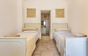 1966 Villa Medici Alla Macchia by Perle di Puglia