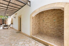 1966 Villa Medici Alla Macchia by Perle di Puglia