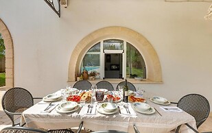 1966 Villa Medici Alla Macchia by Perle di Puglia