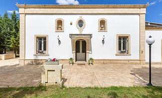 1966 Villa Medici Alla Macchia by Perle di Puglia