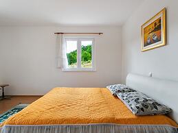 Quaint Holiday Home in Ricice-imotski Near Red Lake