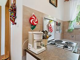 Quaint Holiday Home in Ricice-imotski Near Red Lake