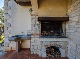 Beautiful Villa With Swimming Pool and Fenced Garden