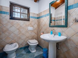 Beautiful Villa With Swimming Pool and Fenced Garden