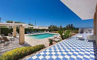1014 Villa Miramare in Torre Suda