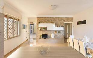 1749 Villetta Alessandra